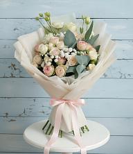 Букет цветов из:  Розы и Лизиантусы в Зеленоборске