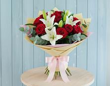 Букет цветов из:  Лилии и Розы #REPLACE_PRED# Зеленоборске