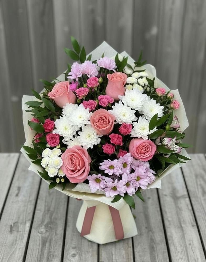 Букет цветов из: Альстромерии, Гвоздики, Розы и Хризантемы в Зеленоборске