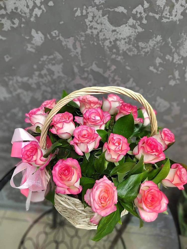 Цветочная композиция из Розы в корзине в Зеленоборске