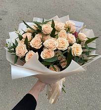 Букет Кремовые розы Латте в Зеленоборске