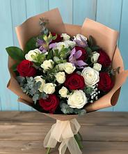 Букет цветов из:  Розы и Альстромерии в Зеленоборске