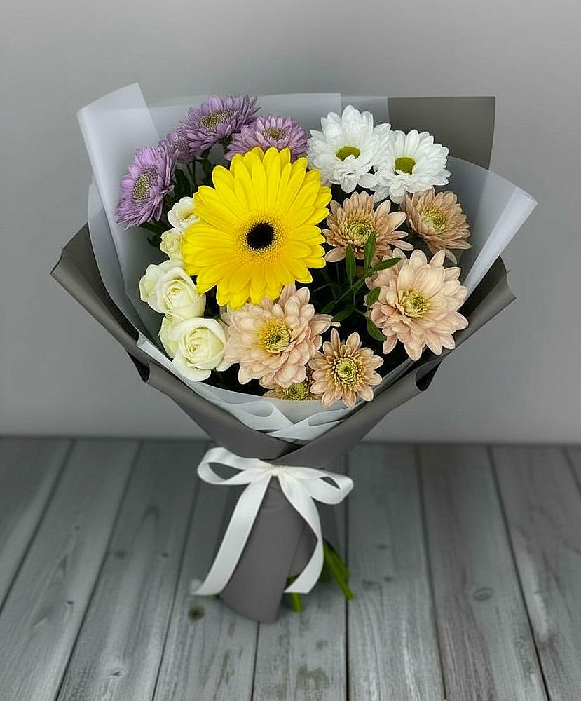 Букет цветов из: Розы, Герберы и Хризантемы в Зеленоборске