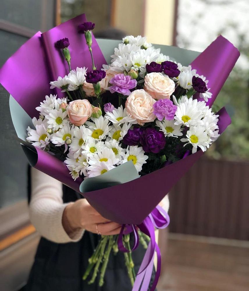 Букет цветов из: Хризантемы, Гвоздики и Розы в Зеленоборске