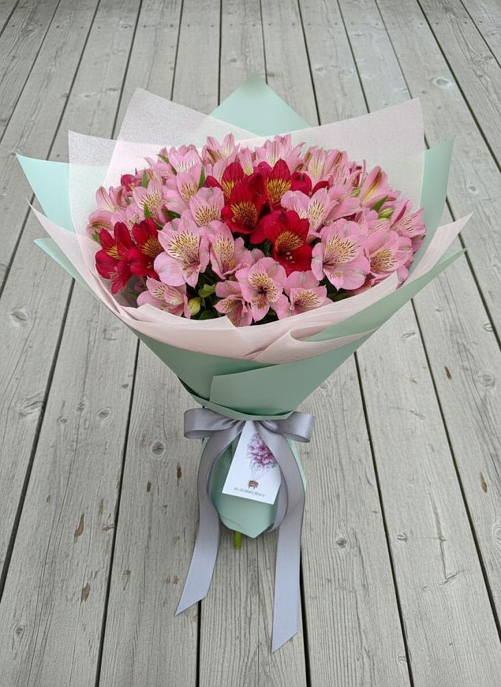 Букет цветов из: Альстромерии в Зеленоборске