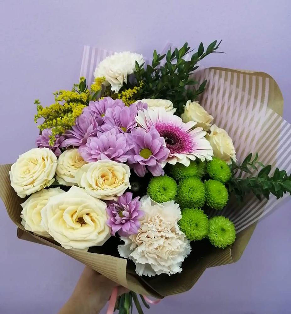 Букет цветов из: Хризантемы, Розы, Гвоздики и Герберы в Зеленоборске