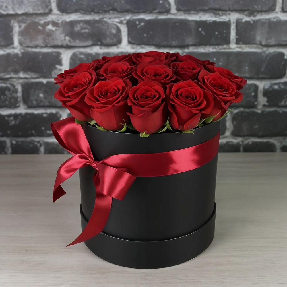 Цветочная композиция из Розы в шляпной коробке в Зеленоборске