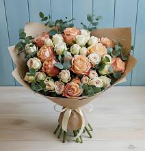 Букет цветов из:  Альстромерии и Розы в Зеленоборске