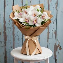 Букет цветов из:  Орхидеи и Розы в Зеленоборске